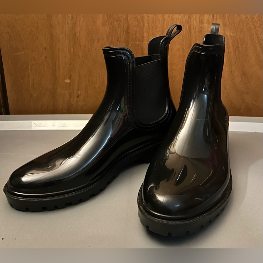 Xappeal Black Shortie Rain Boot size 10